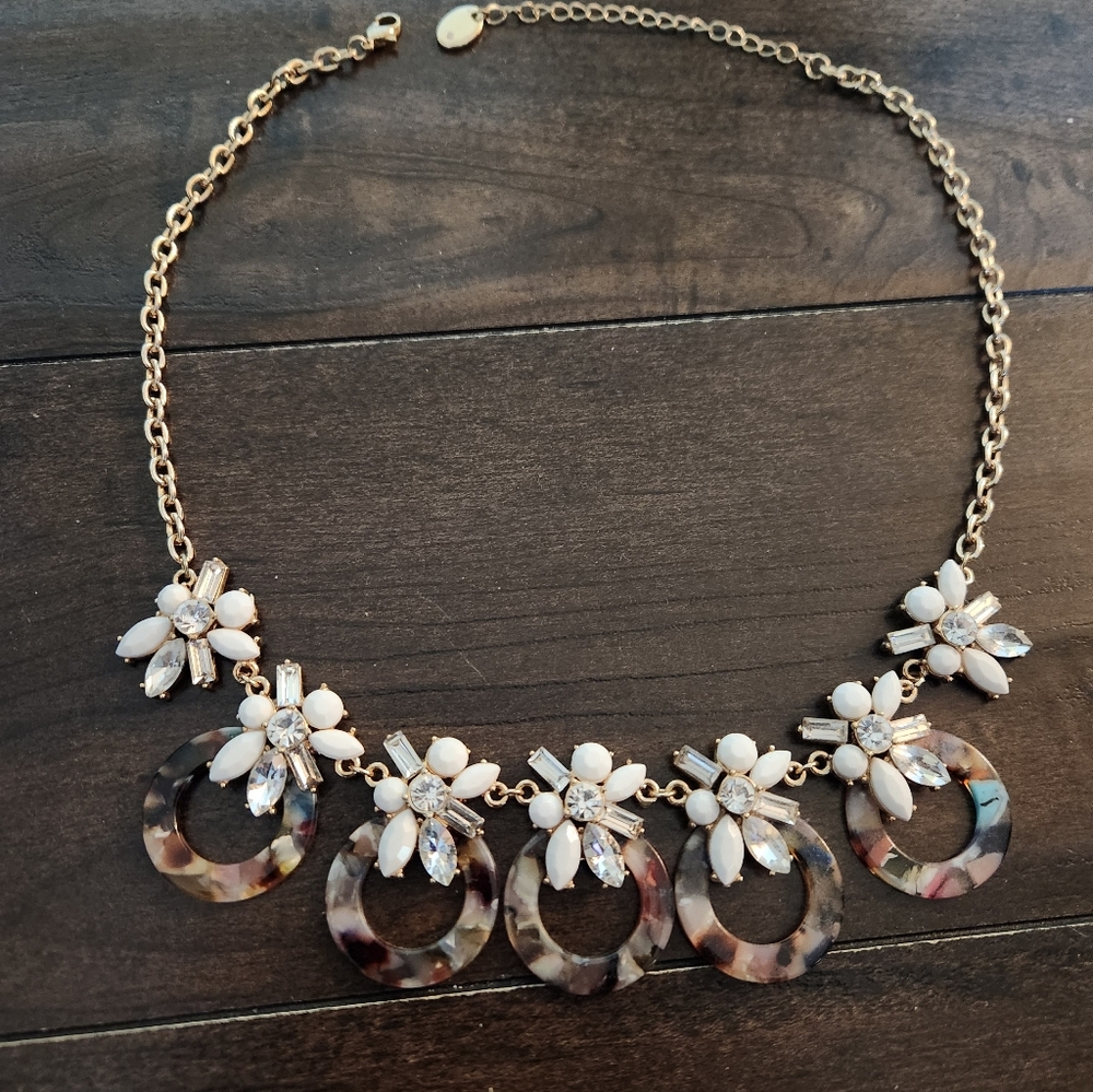 Statement necklace